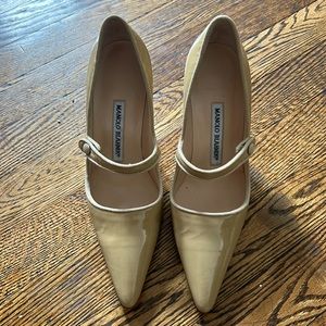 Manolo Blahnik Patent Mary Jane Pumps Heels EU 35.5